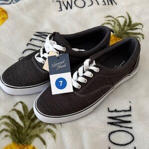 Universal Thread Charcoal Canvas Sneakers size 7 adult